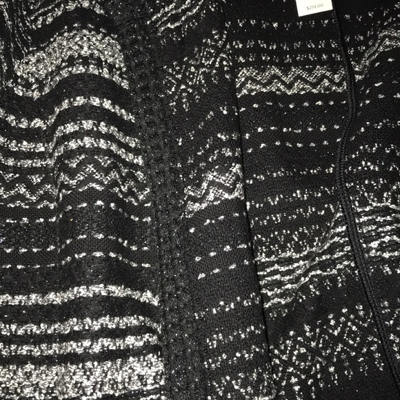 Sweater - Picture 6 of 6